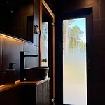 Mustika Mirror Minivilla Saunaga Semesterbostad Kärdla