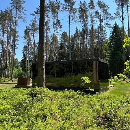 Mustika Mirror Minivilla Saunaga Kärdla