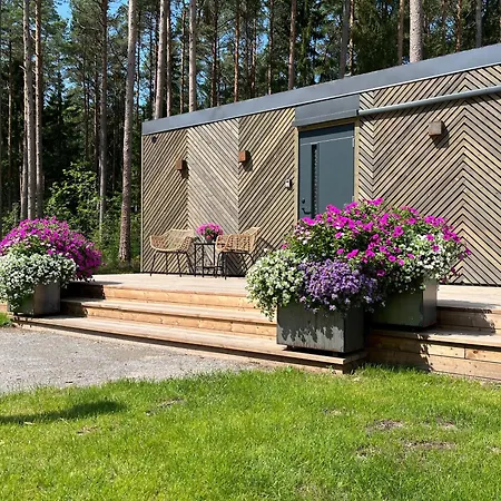 Mustika Mirror Minivilla Saunaga * Kärdla
